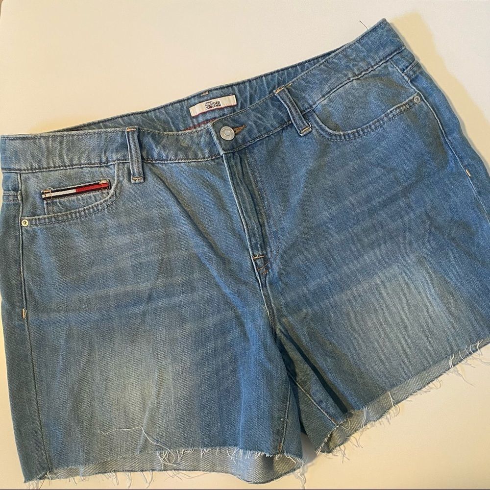 NWT Tommy Hilfiger Jean Classic Shorts Size 14